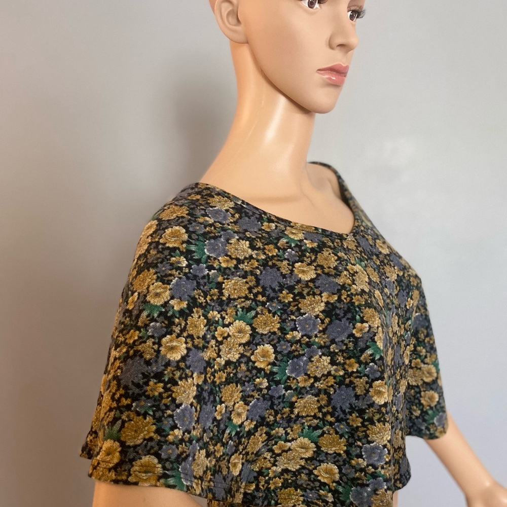 Top/Blouse - Picture 3 of 4